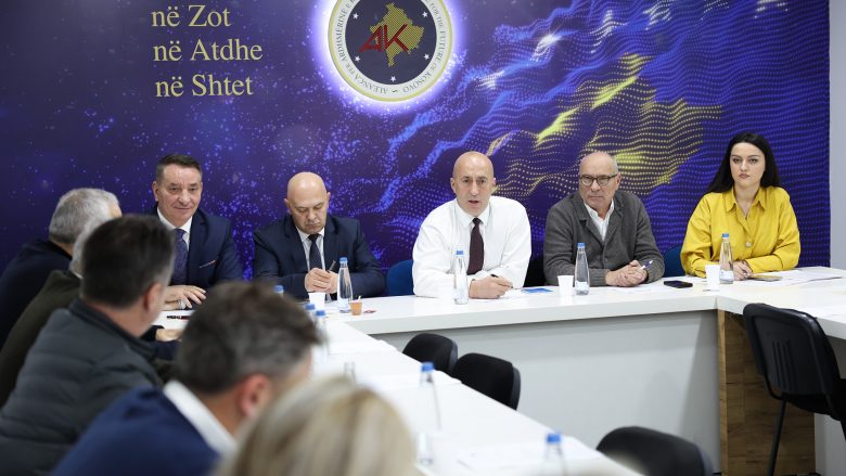 AAK-ja vendos që të aplikojë modelin e primareve në proceset e brendshme zgjedhore