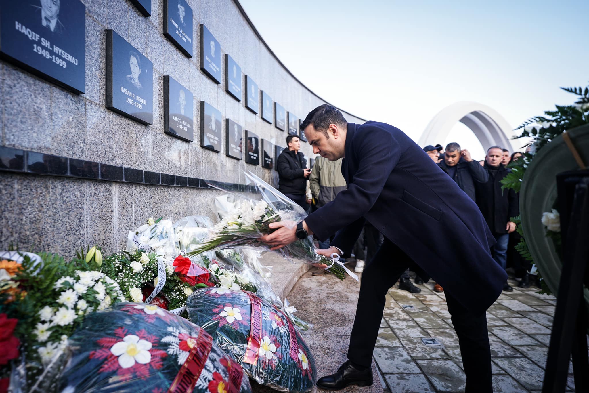 Abdixhiku: Masakra e Reçakut, një nga aktet më të dhimbshme e tronditëse të Serbisë ndaj Kosovës