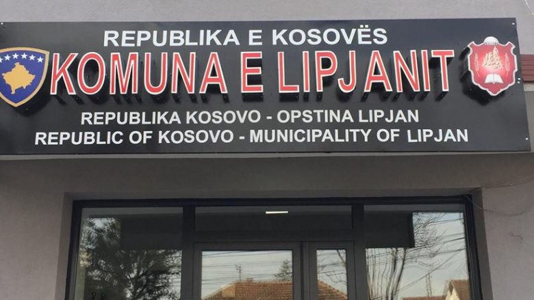 Komuna e Lipjanit pas arrestimit të nëntë zyrtarëve komunalë: Kontratat për stadiumin në Magure janë publike
