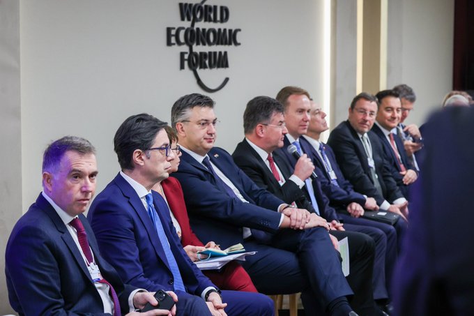 Lajçak shprehet optimist nga dialogu në Forumin Ekonomik në Davos