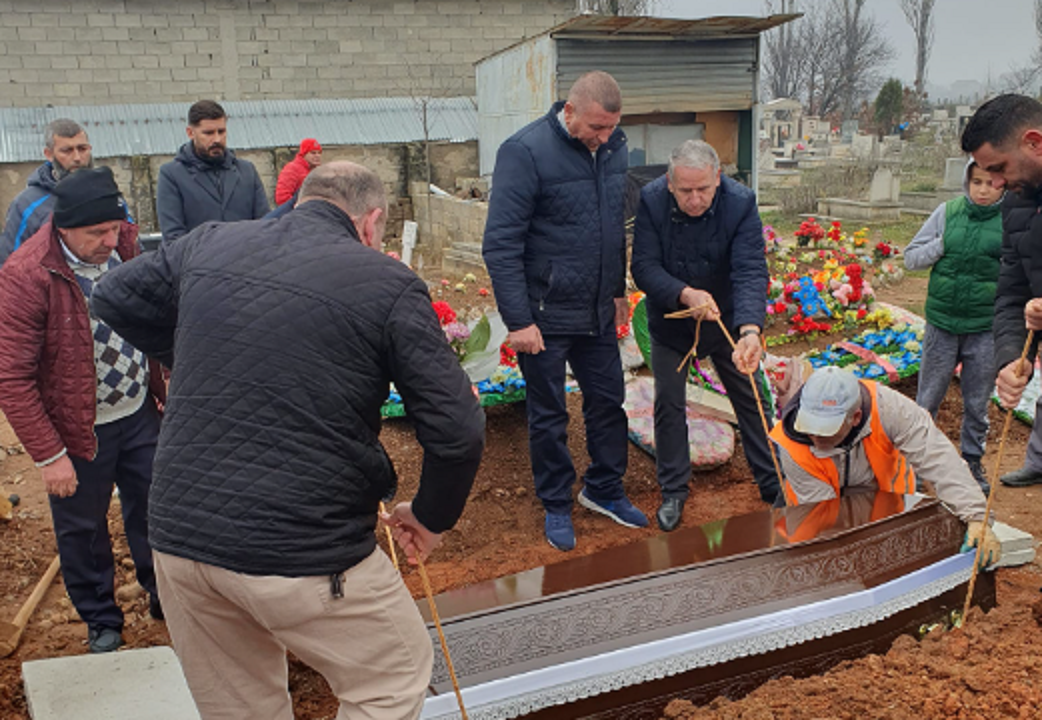 Varroset 31 vjeçari që u vra në Prizren, babai i tij: Kurrë nuk besoja se kemi plumba për shqiptarë