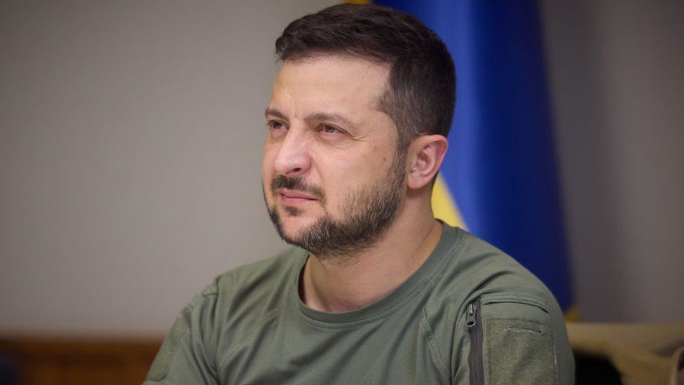 Zelensky: Trupat ukrainase po zmbrapsin sulmet e vazhdueshme në Bakhmut