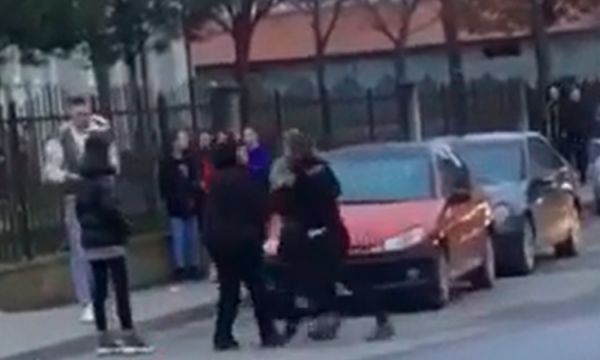 E rrahën ish-dhëndrrin pasi kreu takimin me vajzën, pamje nga sulmi ndaj 26-vjeçarit në Vushtrri