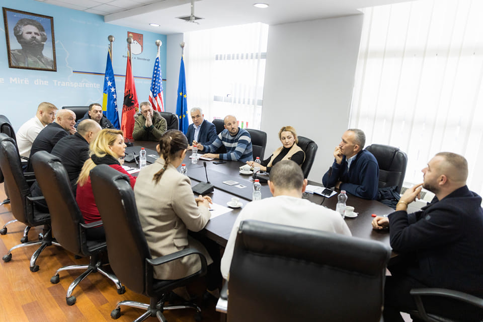 Komuna e Skenderajt themelon 11 komisione për të vlerësuar dëmet