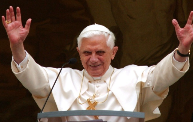 Infermierja zbulon fjalët e fundit të ish-Papa Benediktit të XVI