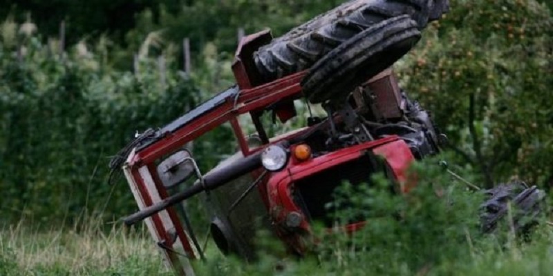 E dhimbshme: 52-vjeçari nga familja Dërmaku në Kamenicë vdes tragjikisht, rrokulliset me traktor në mal