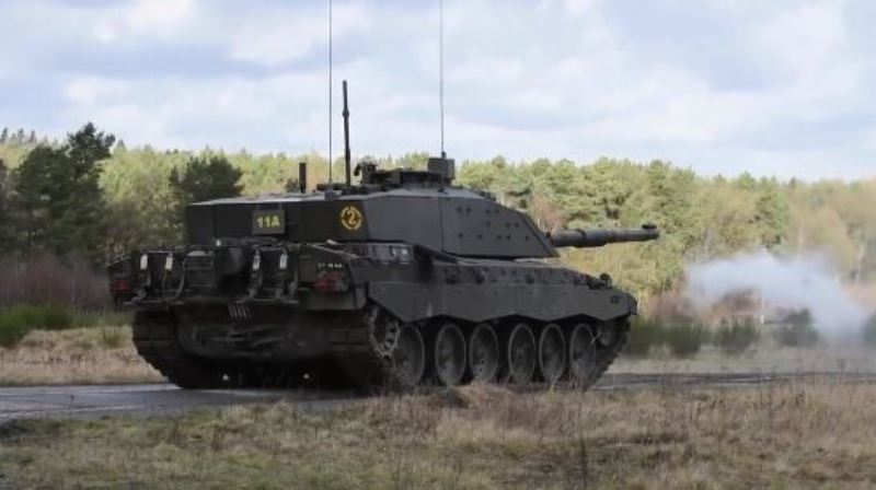 Ministria britanike e Mbrojtjes tregon tanket që do të dërgojë në Ukrainë (FOTO)