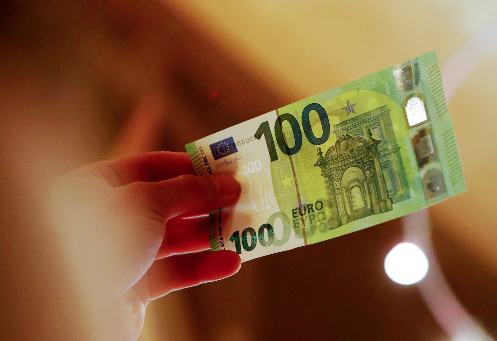 “Hiqet” tatimi 100 euro në pronë për prizrenasit (VIDEO)