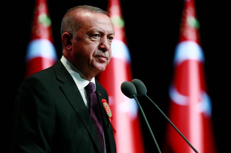 Tërmeti në Turqi: Erdogan shpall gjendje të jashtëzakonshme për tre muaj në 10 provinca