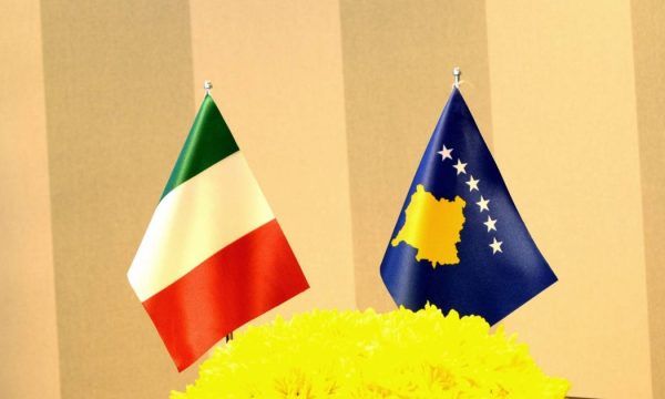 Presidenti italian uron pavarësinë, e konsideron urgjente normalizimin e marrëdhënieve Kosovë-Serbi