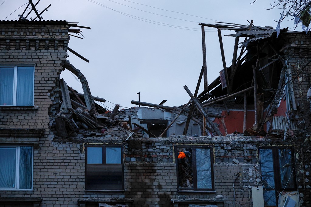 Pamje nga pasojat e bombardimeve të fundit në Donetsk të Ukrainës