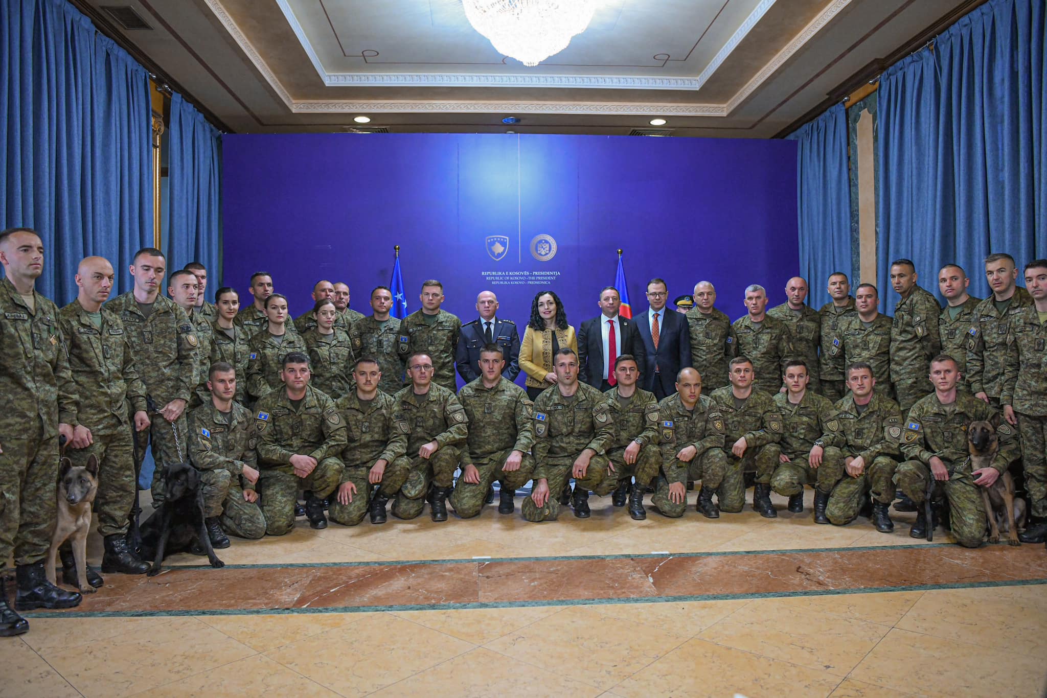 Dekorohet Kontingjenti i FSK-së që shërbeu në Turqi