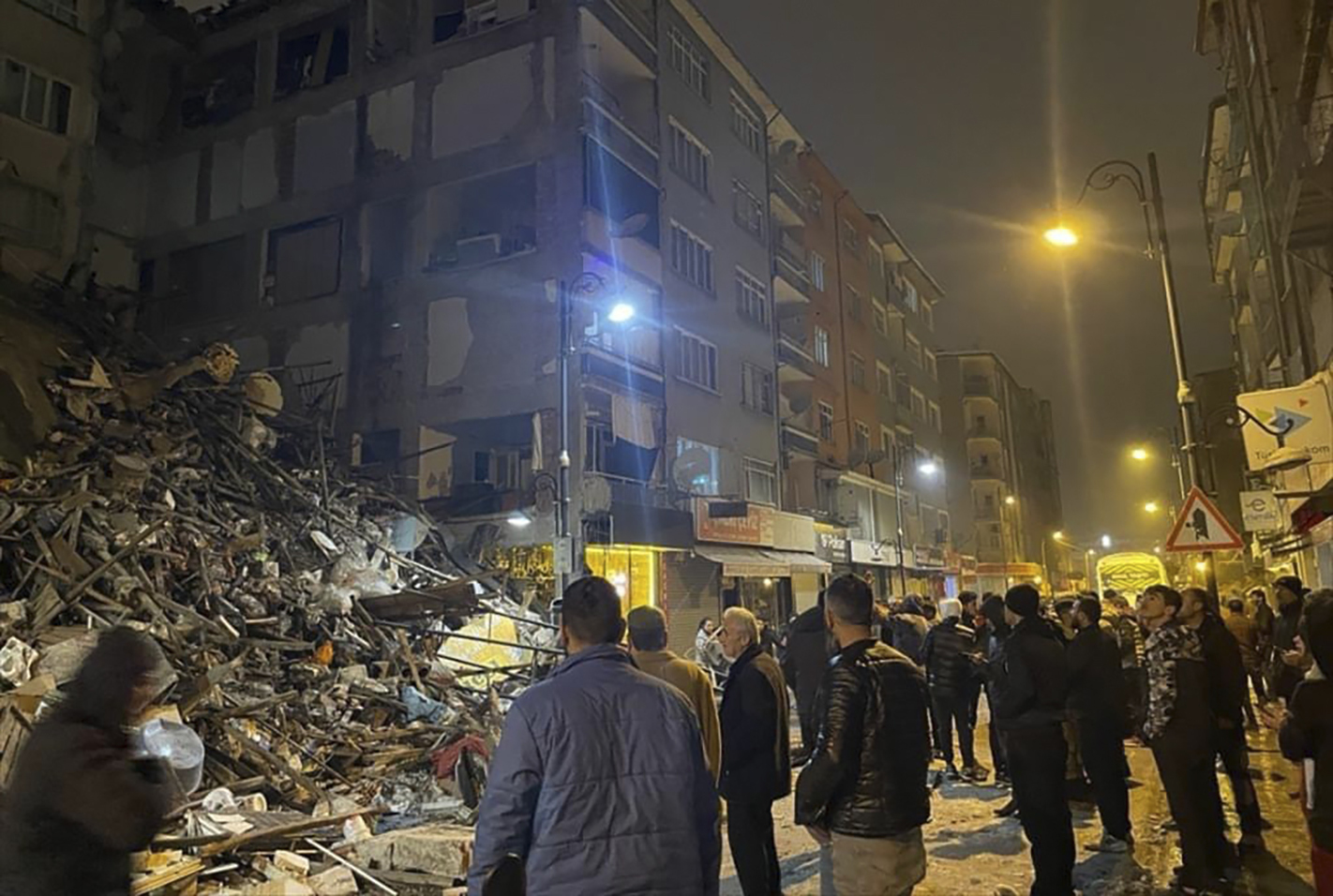 Nuk dihet ende nëse ndonjë shqiptar ka pësuar nga tërmeti në Turqi