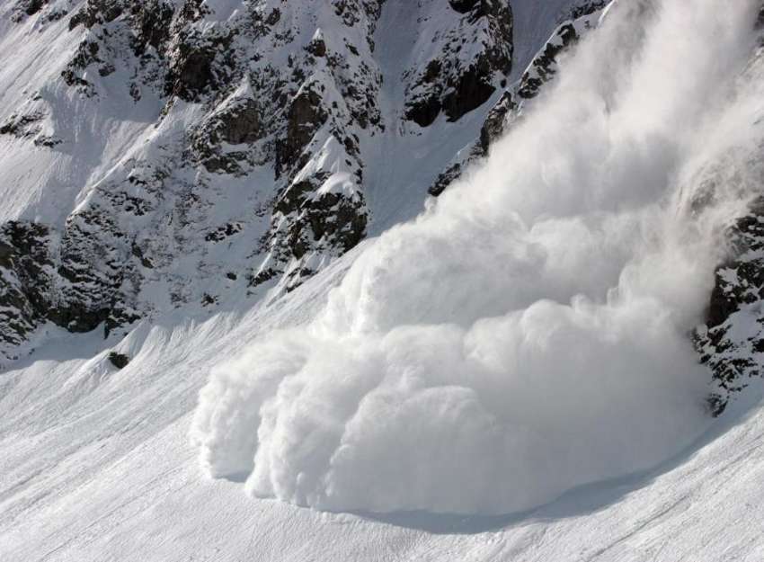 Ortekët e borës lënë të vdekur 10 persona në Austri dhe Zvicër