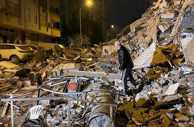 Rriten sërish shifrat: Mbi 640 numri i viktimave nga tërmeti në Turqi e Siri