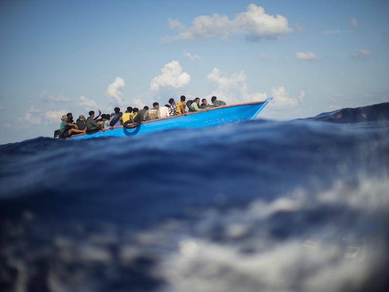 Mbi 30 të vdekur në Itali pas fundosjes së anijes me emigrantë