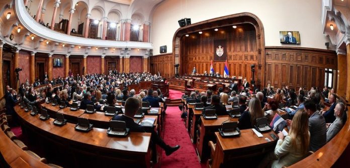 Nis seanca e Kuvendit të Serbisë për Kosovën