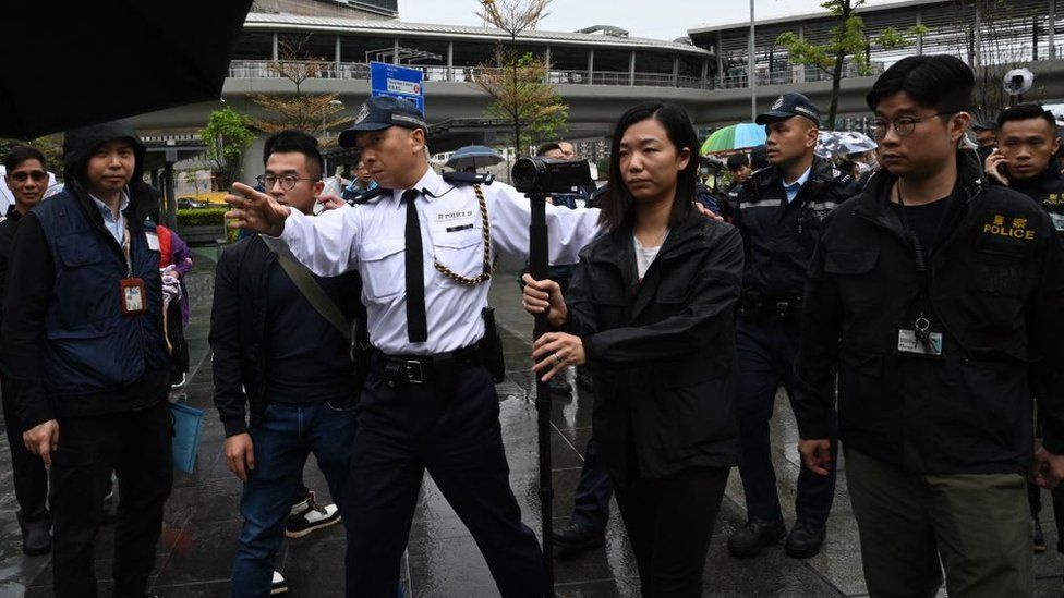 Policia monitoron protestën e parë në Hong Kong që nga viti 2020