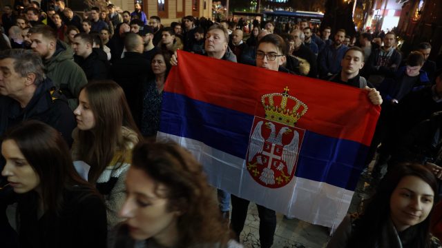 Serbët sërish protestojnë kundër propozimit evropian