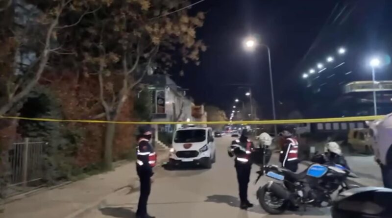 Sulmi me armë ndaj Top Channel, policia zbarkon në shtëpinë e reperit shqiptar