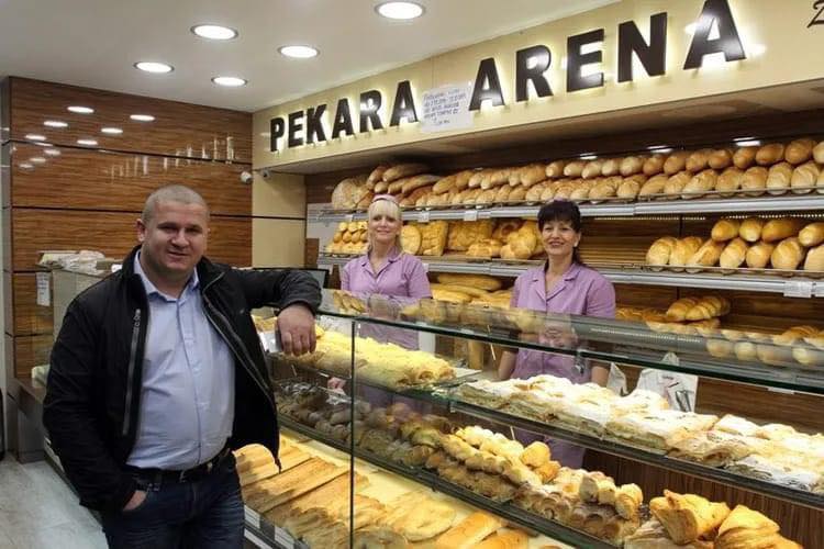 Bukëpjekësi shqiptar impresionon kroatët me çmimin e lirë të bukës