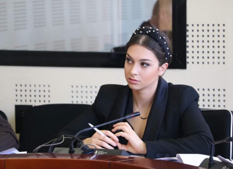 Doarsa Kica-Xhelili: Për ministren Haxhiu Gjykata Kushtetuese nuk qenka më e mirë