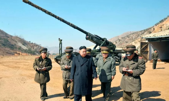 Rusia i ofron Koresë së Veriut ushqim në këmbim armësh