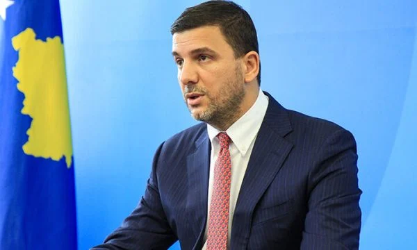 Memli Krasniqi: Kërkoj nga Kryeministri që të tejkaloj inatet e tij