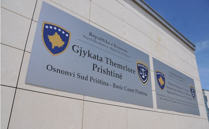 Administrata e Gjykatës së Prishtinës ka një paralajmërim ndaj Qeverisë