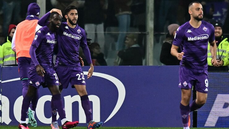 Fiorentina shënon fitore të madhe, mposht Milanin