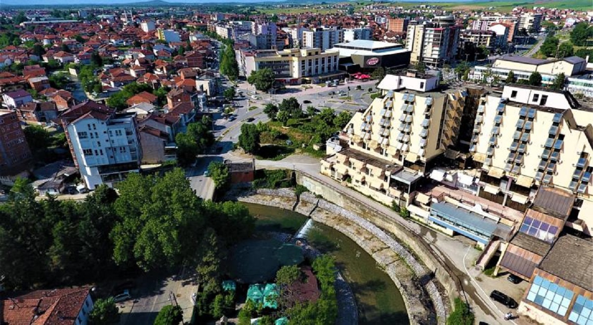 E mitura u raportua e zhdukur në Gjakovë, lajmërohet pas 6 muajsh me të dashurin e saj 23-vjeçar që po bashkëjetonte