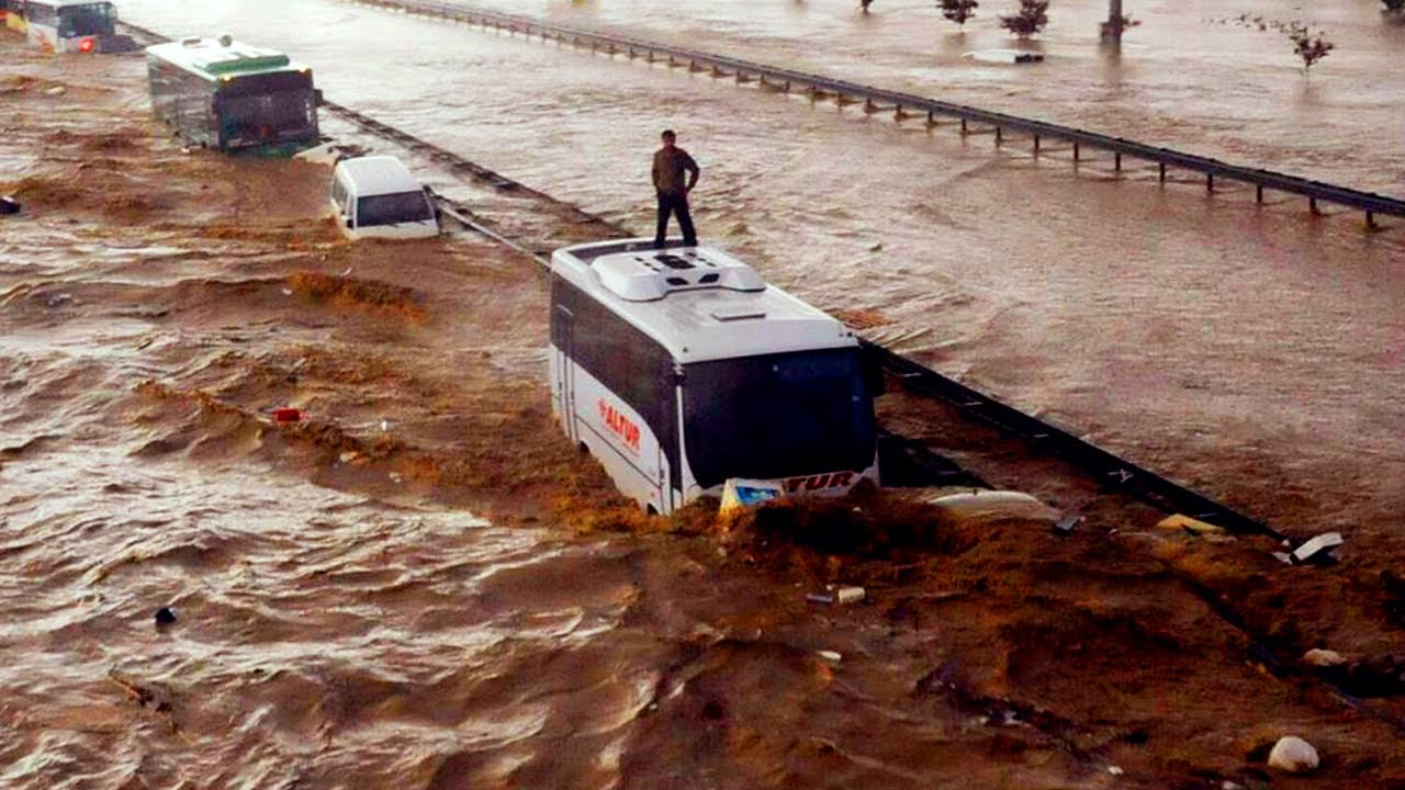 Sërish fat i zi për Turqinë, raportohen 14 viktima nga përmbytjet