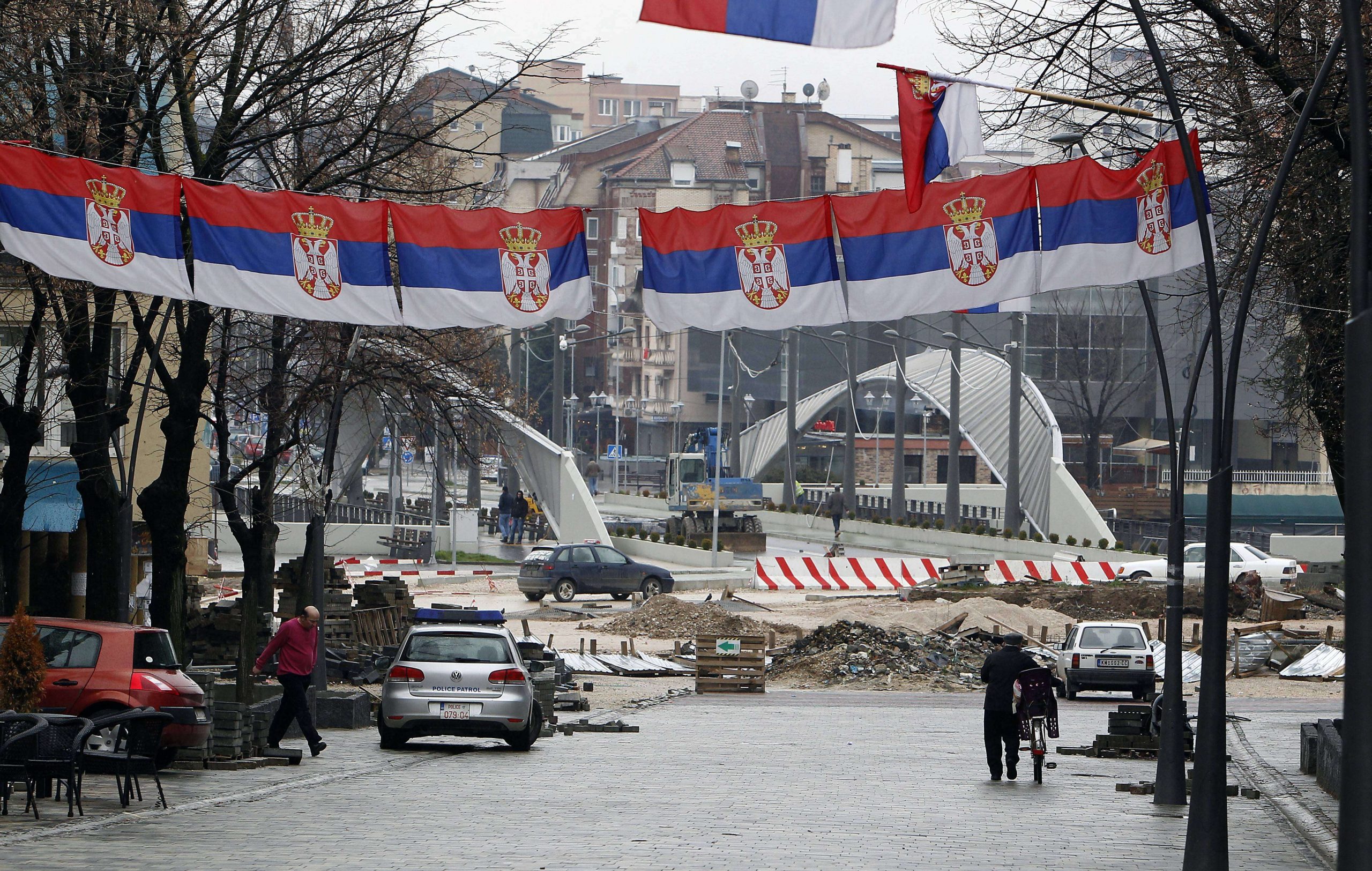 VV e PDK akuzojnë Serbinë për ndikim te serbët në veri
