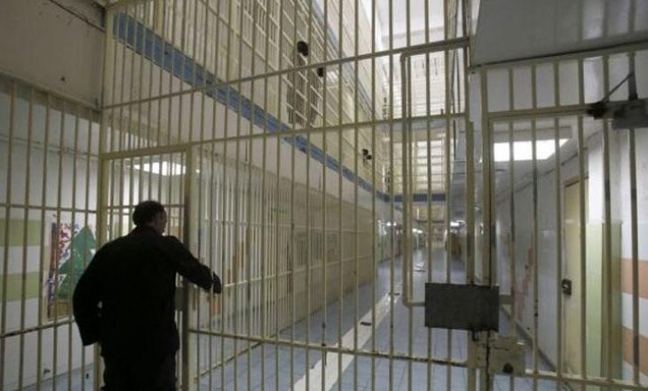 Një i burgosur tenton t’i japë fund jetës në Qendrën e Paraburgimit në Prizren