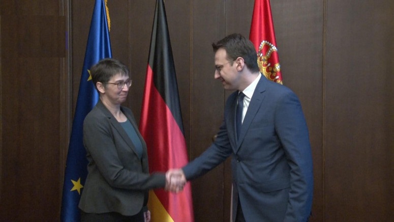 Petkoviq me ambasadoren gjermane: Beogradi nuk do të heqë dorë nga Asociacioni