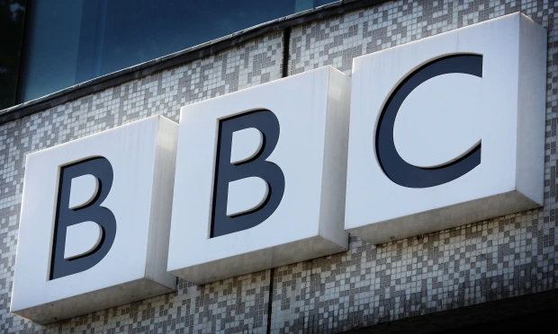 Gazetari i BBC pëson sulm në zemër në emisionin e drejtpërdrejtë