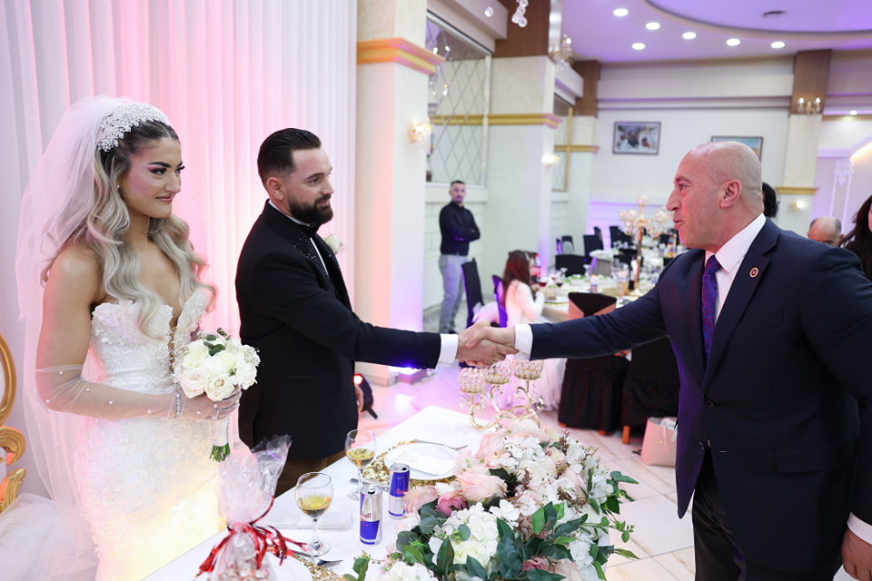 Martohet portieri i përfaqësueses së Kosovës, ndër dasmorë edhe Ramush Haradinaj