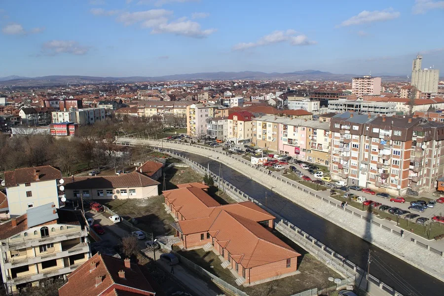 Arrestohet një person, keqtrajton gruan dhe djalin në natën e Bajramit