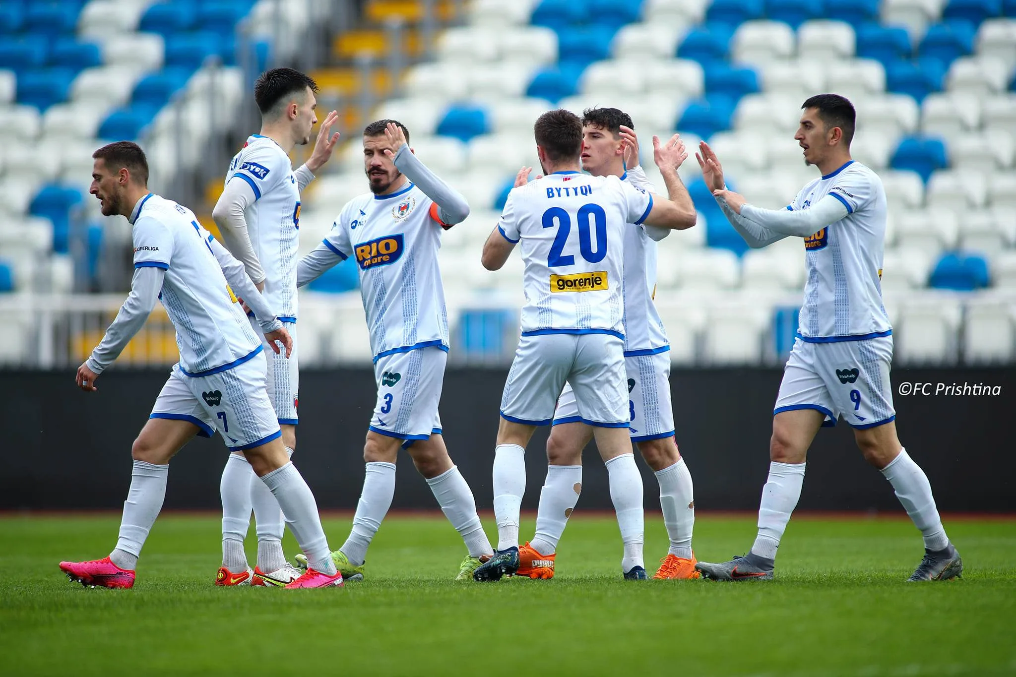 Prishtina dhuron spektakël ndaj Vushtrrisë dhe kualifikohet në finale të Kupës së Kosovës