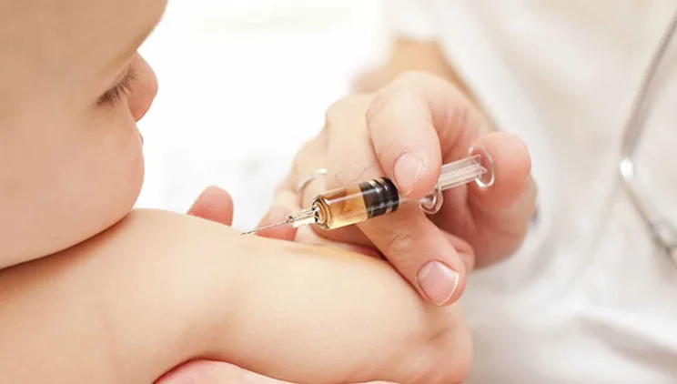 Tri vaksina të reja për fëmijë të moshës së hershme bëhen të obliguara