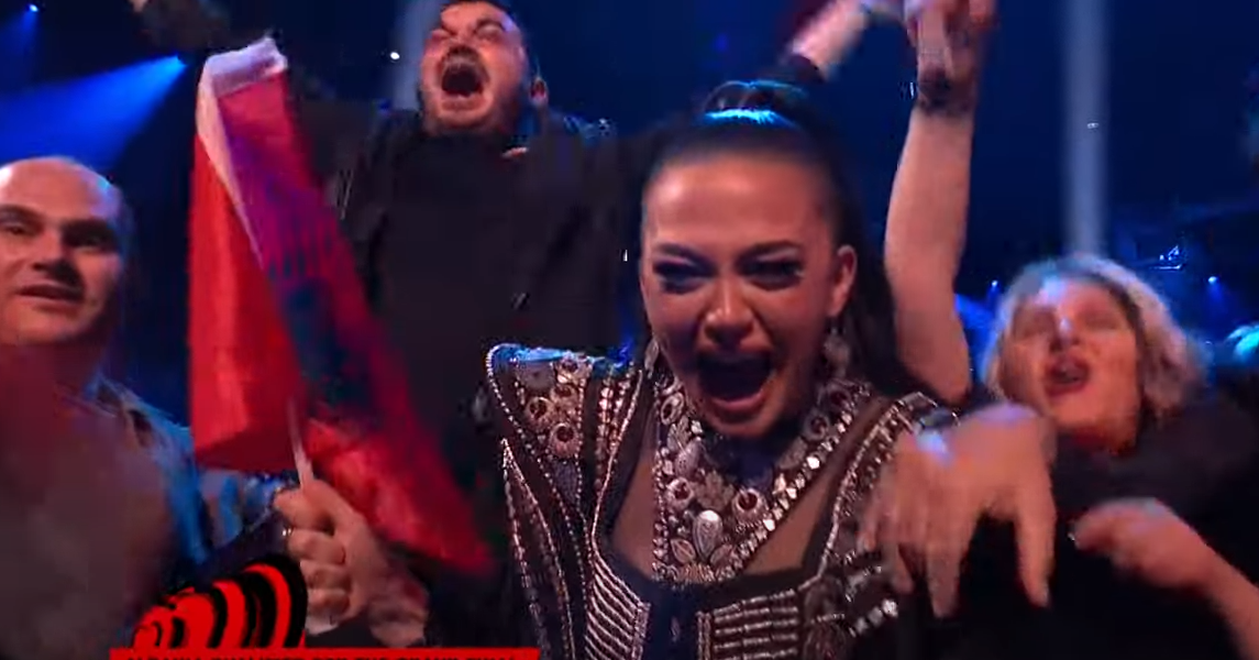 Momenti kur familja Kelmendi kupton se shkon direkt në finalen e Eurovisionit