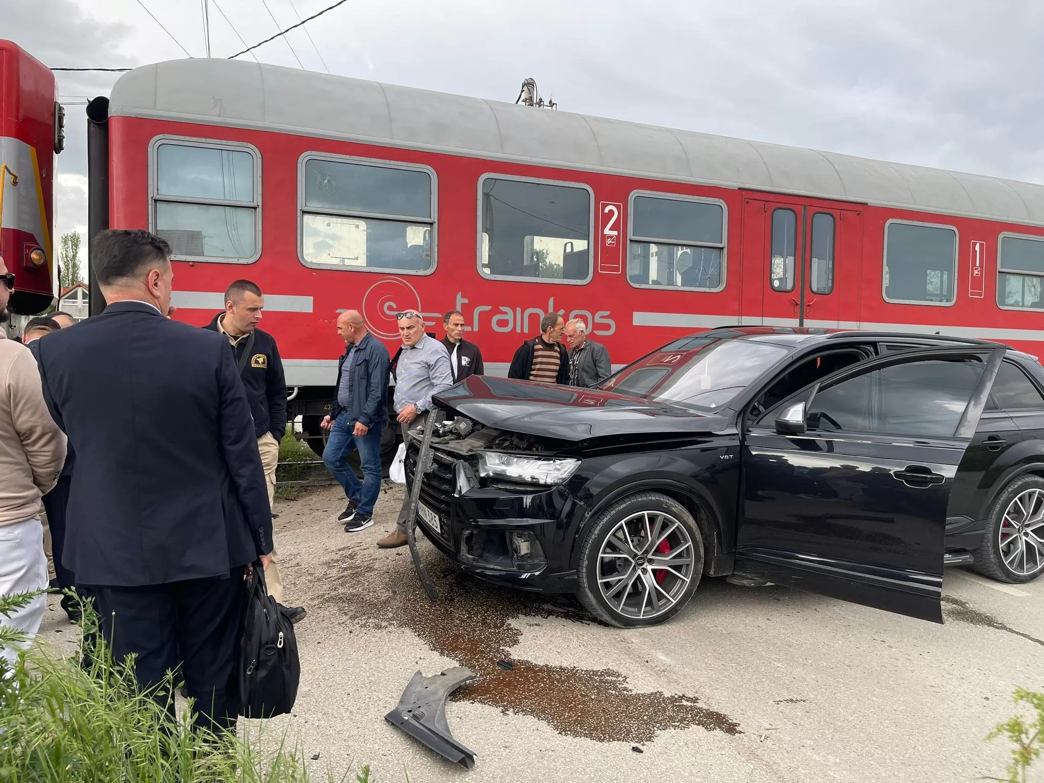 Treni godet veturën në Fushë-Kosovë