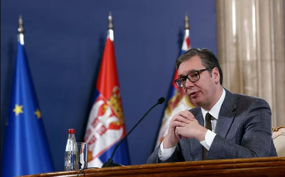 Vuçiq flet në telefon me Cholletin, Kosova temë diskutimi