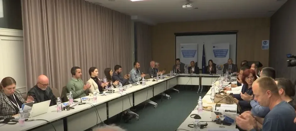 Shqiptarë e serbë bëhen bashkë për dialogun civil