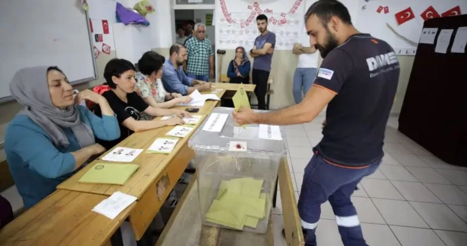 Zgjedhjet në Turqi/ Pjesëmarrja e votuesve më e madhe se në raundin e parë