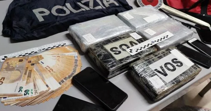 Kapen gjashtë kilogramë kokainë, arrestohet shqiptari në Itali