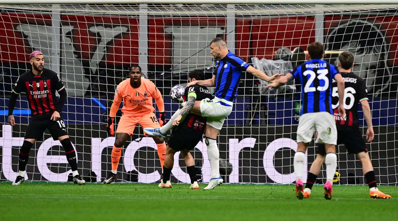 Milan – Inter, mbyllet pjesa e parë me spektakël