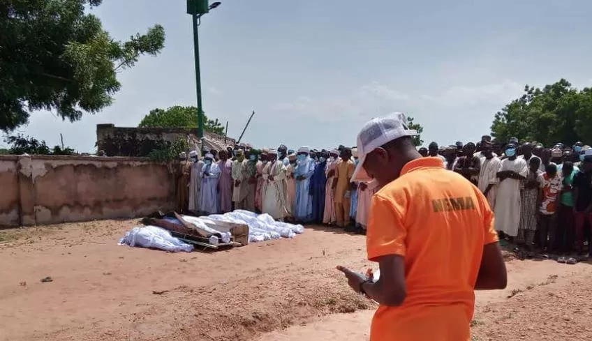 Masakër në Nigeri, persona të armatosur vrasin 20 gra e fëmijë