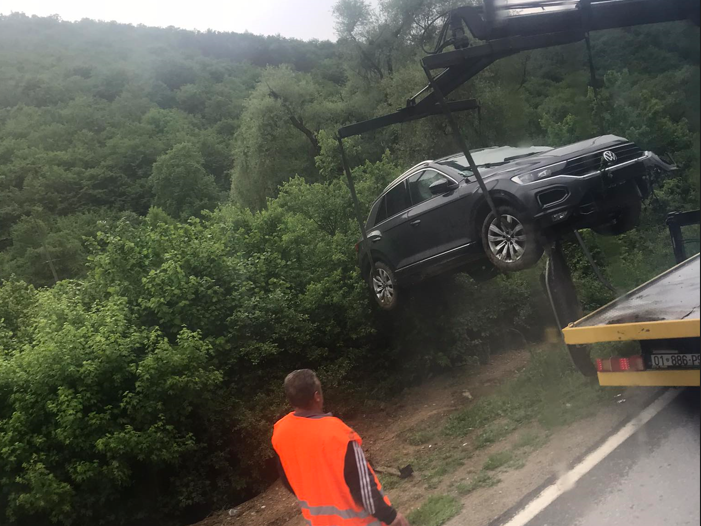 Aksidentohet një veturë në Slivovë