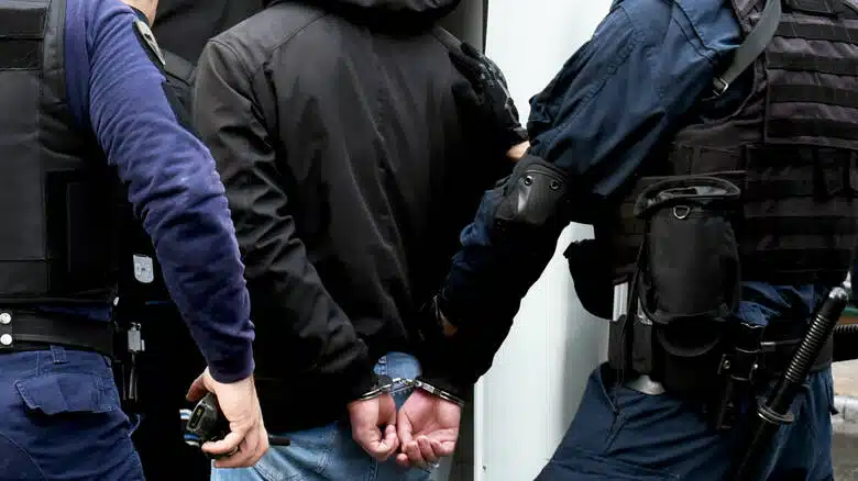 Rasti i fajdesë në Rahovec: Krimet e Rënda kryejnë bastisje, këta janë dy të dyshuarit që u kapën nga Policia  